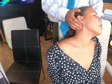 Alondra Suarez y Mr. Leonardo nude before webcam – Live Sex Chat
