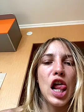 Karolina0001 nude stripping on webcam for live sex video chat