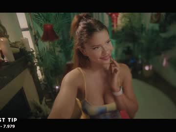 Lucie nude before webcam – Live Sex Chat