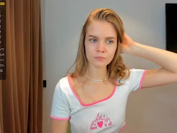 Mira nude before webcam – Live Sex Chat