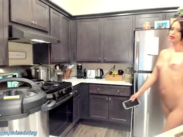 Daisy nude before webcam – Live Sex Chat