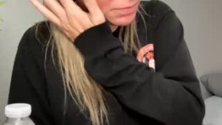 Daphne Summers nude before webcam – Live Sex Chat
