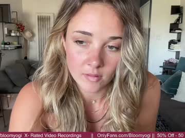 Emma Bloom nude before webcam – Live Sex Chat