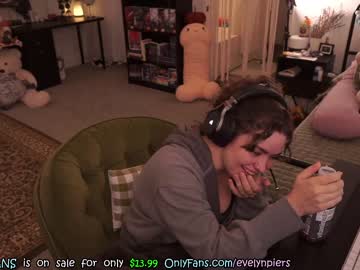 Evelyn Piers nude before webcam – Live Sex Chat