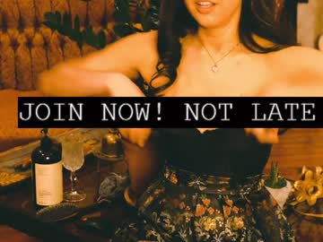 Joan nude before webcam – Live Sex Chat