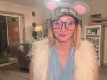 Kailee Smile nude before webcam – Live Sex Chat
