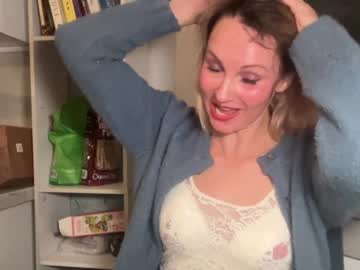 Kailee Smile nude before webcam – Live Sex Chat