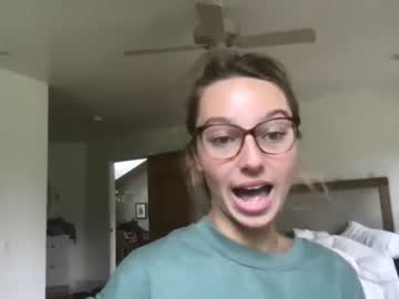 Mommy Mila nude before webcam – Live Sex Chat