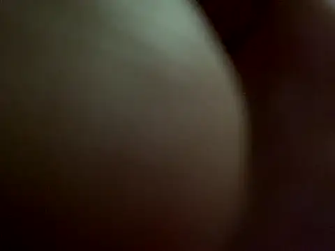 saradolcesara nude stripping on webcam for live sex video chat