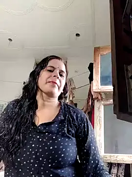 vndesi nude stripping on webcam for live sex video chat