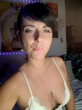 Lola6666 nude stripping on webcam for live sex video chat