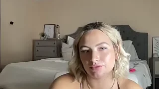 lynn_146 nude stripping on webcam for live sex video chat