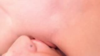 Sara (brunette) & Jess (blonde) nude before webcam – Live Sex Chat