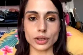Sarahqueen001 nude stripping on webcam for live sex video chat