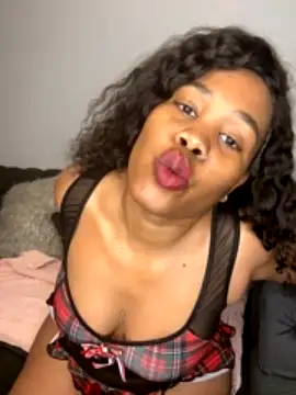 XolisileM nude stripping on webcam for live sex video chat