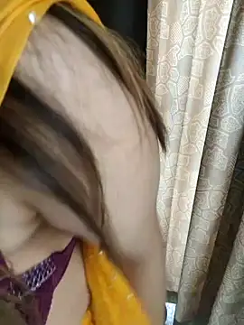 Reena_Darling nude strip on webcam for live sex video chat
