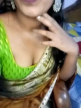 Bhanubaby143 nude strip on webcam for live sex video chat