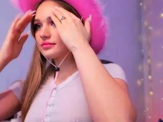 Holy Roxy nude before cam – Live Sex Chat