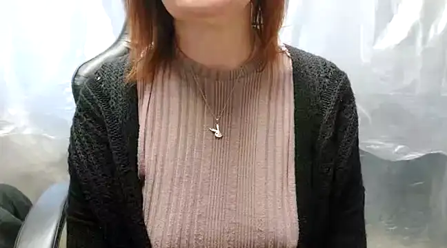 Isidehot nude strip on webcam for live sex video chat