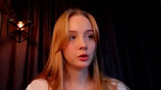 JulieSimon nude strip on webcam for live sex video chat