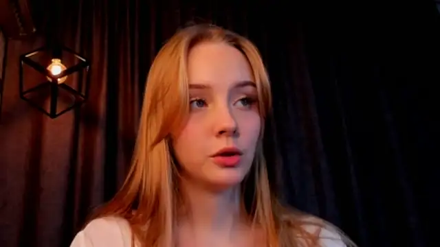 JulieSimon nude strip on webcam for live sex video chat