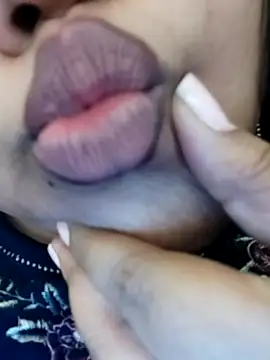 kanikasingh24 nude strip on webcam for live sex video chat
