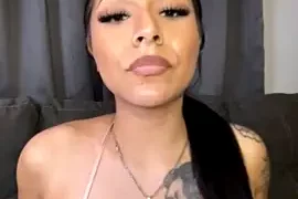 MariDeLuLu nude strip on webcam for live sex video chat