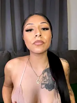 MariDeLuLu nude strip on webcam for live sex video chat