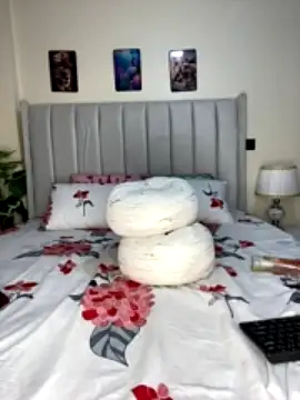 _MissAri nude strip on webcam for live sex video chat