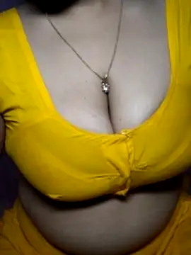monabhabi22 nude strip on webcam for live sex video chat