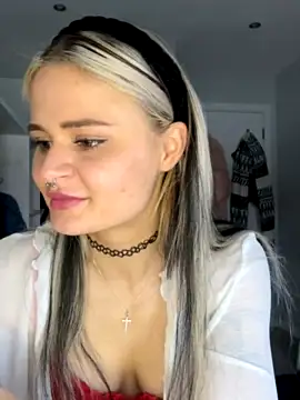 MysticLuna nude strip on webcam for live sex video chat