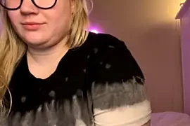 PiggyRose nude strip on webcam for live sex video chat