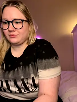 PiggyRose nude strip on webcam for live sex video chat