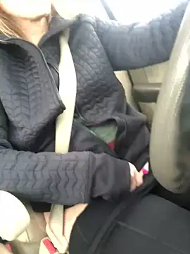 QJWhitty nude strip on webcam for live sex video chat