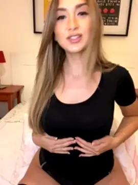 StracciaStella- nude strip on webcam for live sex video chat