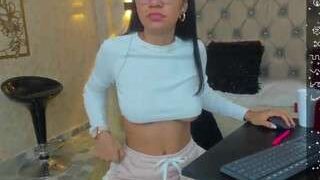 Ailu-angels nude on live sex chat