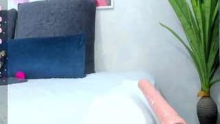 Chlooee nude on live sex chat