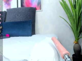 Chlooee nude on live sex chat