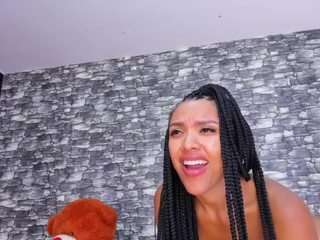 Heidy Wills nude on live sex chat
