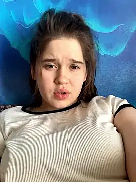 HornyGirlH naked strip on webcam for live sex chat