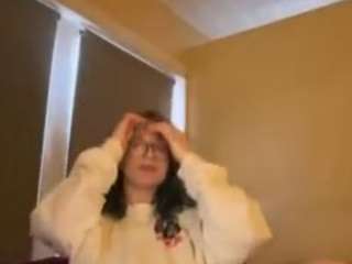 Lillythefay nude on live sex chat