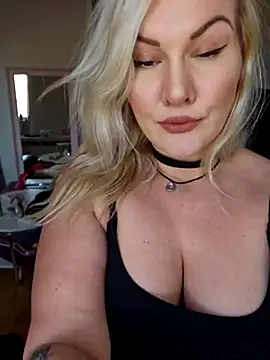 NastyMilf_ naked strip on webcam for live sex chat