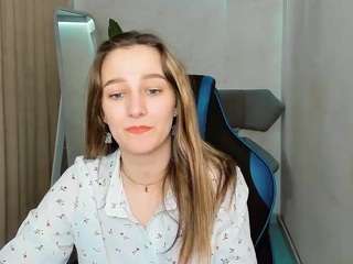 SintyNoria nude on live sex chat