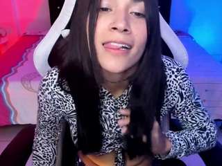 CynthiiaSmith1 nude on live sex chat