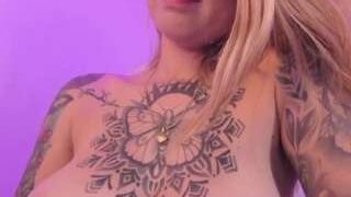 Emmaa-hostt nude on live sex chat