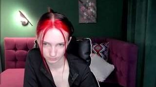 EvaShy nude on live sex chat