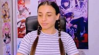 Foxy-grey nude on live sex chat