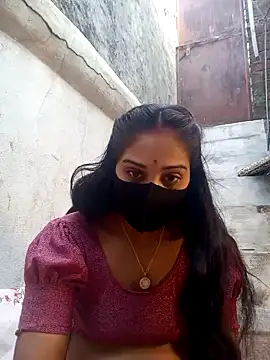 Hi_Radhika naked strip on webcam for live sex chat
