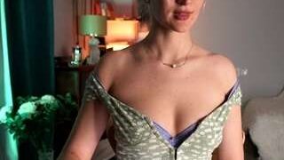 HIDE nude on live sex chat