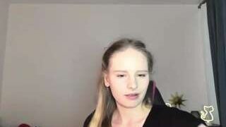 KimmKisss nude on live sex chat